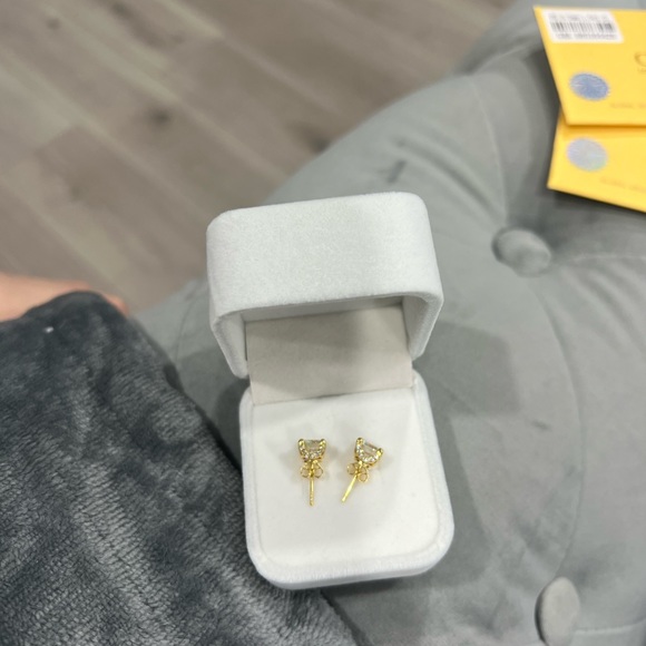 2ct moissanite stud earrings, yellow gold, item 040 - Picture 6 of 11